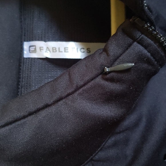 🎄🎄NWT FABLETICS KIRA JACKET BLK. XXL 16-18 - Picture 10 of 16